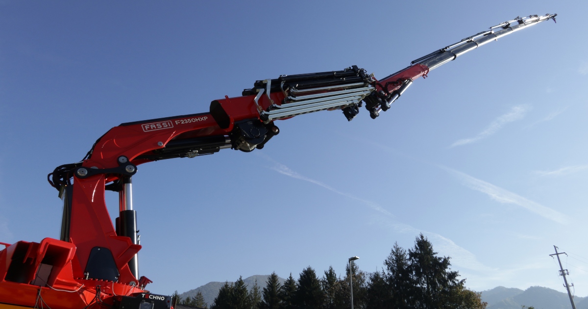 La nueva F2350RL-XHP Techno: La grúa Fassi más potente de todos los tiempos