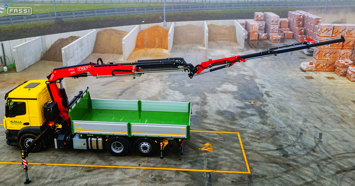 SILLA increases its operational efficiency with the Fassi F315B.2.24 and F30M.0.22 cranes